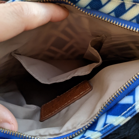 Lands End Cross Body bag - Picture 8 of 10